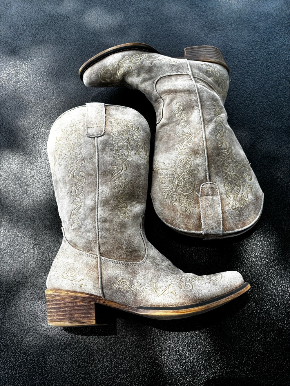 Roper Taupe Embroidered Western Heeled Boots